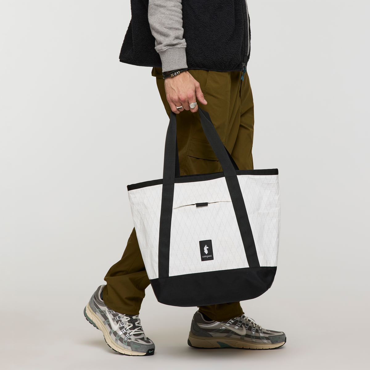 Contiguo 22L Tote