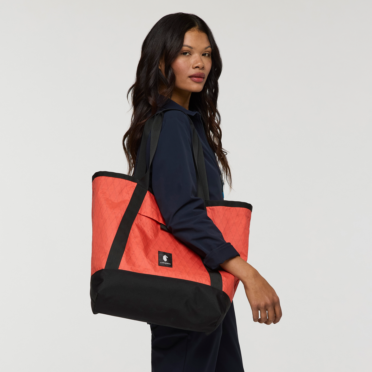 Contiguo 22L Tote