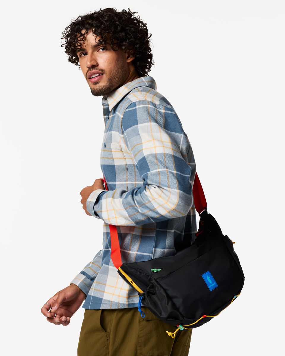 Viaje 9L Shoulder Bag - Del Día Dark